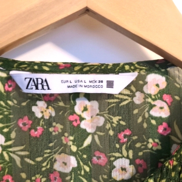 Zara Green Floral Long-Sleeve Dress - Picture 2 of 6